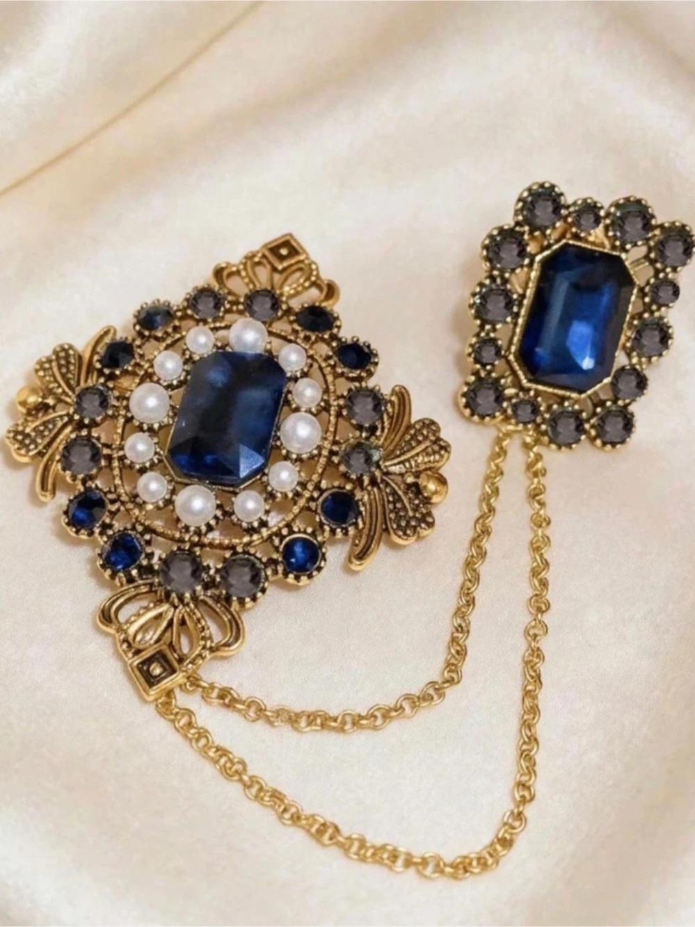 Vintage Blue Crystal Pearl Brooch with